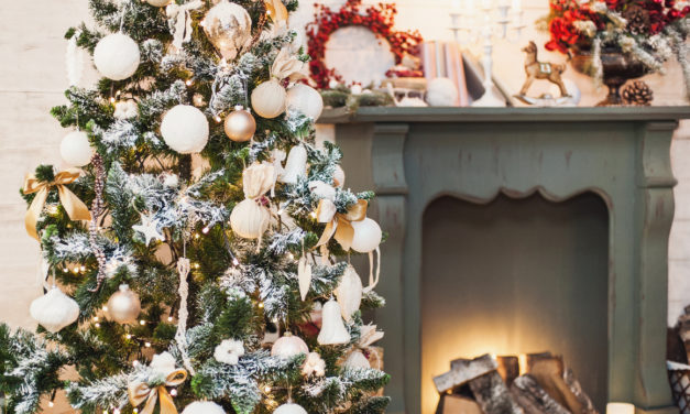 10 Easy Ways to Decorate For The Holidays